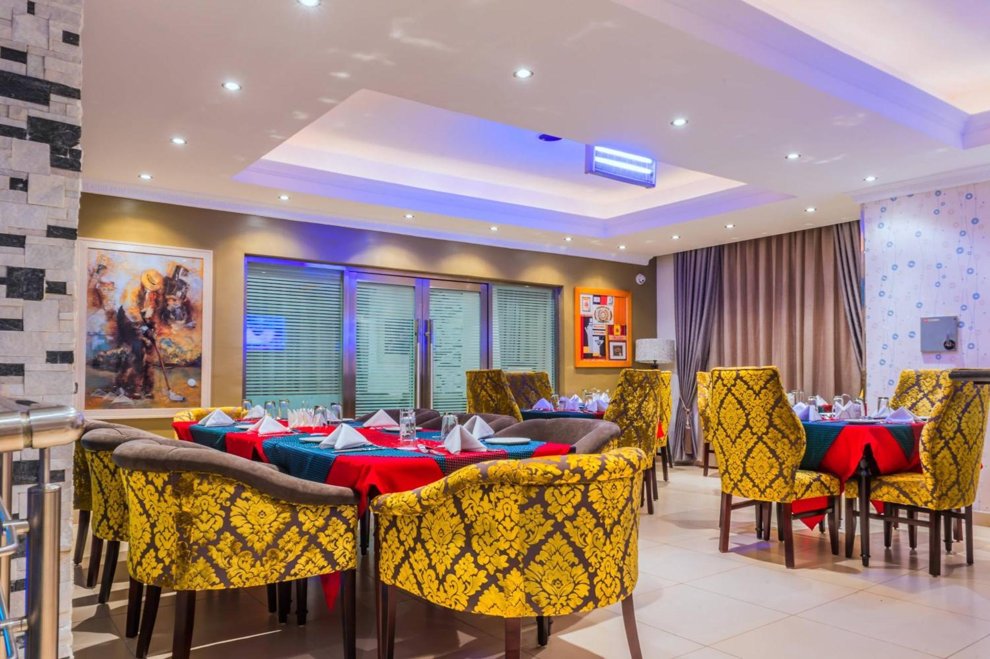 Protea Hotel By Marriott Lagos Kuramo Waters Exterior foto
