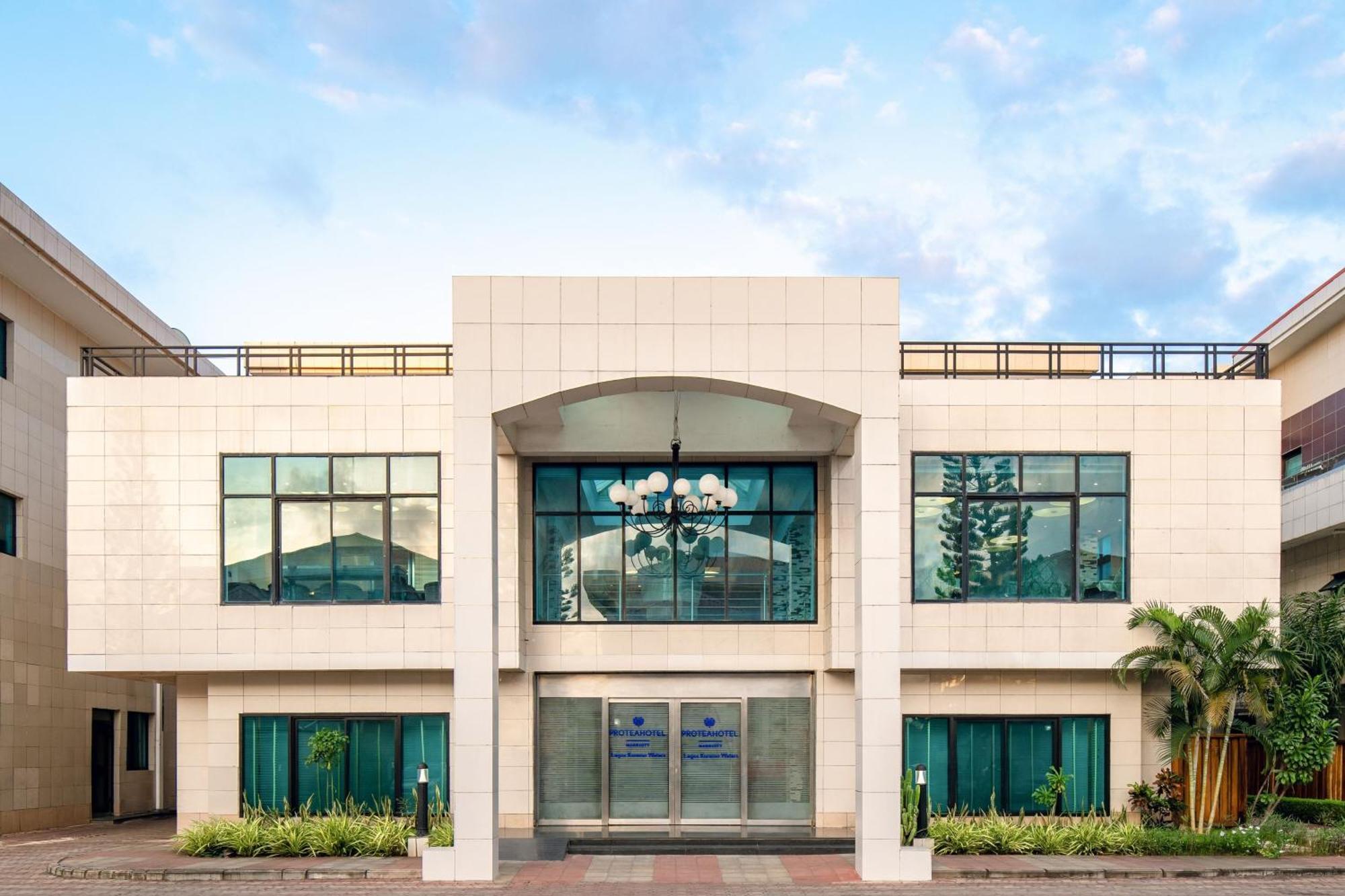 Protea Hotel By Marriott Lagos Kuramo Waters Exterior foto
