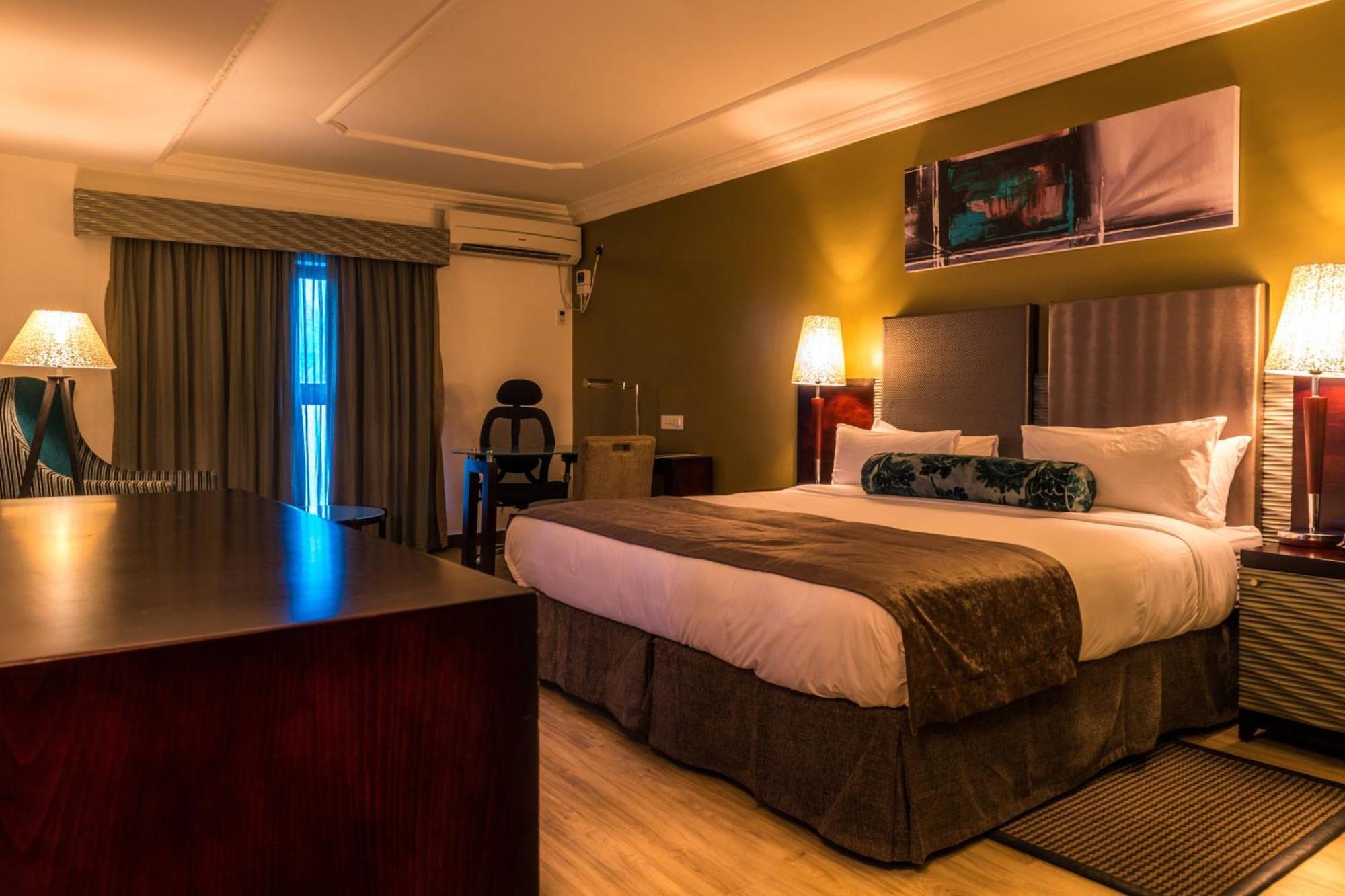 Protea Hotel By Marriott Lagos Kuramo Waters Exterior foto
