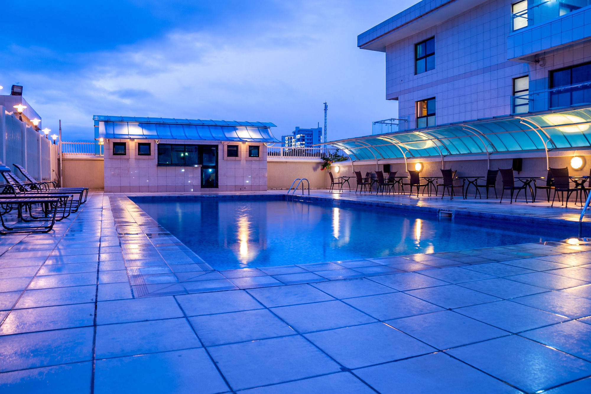 Protea Hotel By Marriott Lagos Kuramo Waters Exterior foto